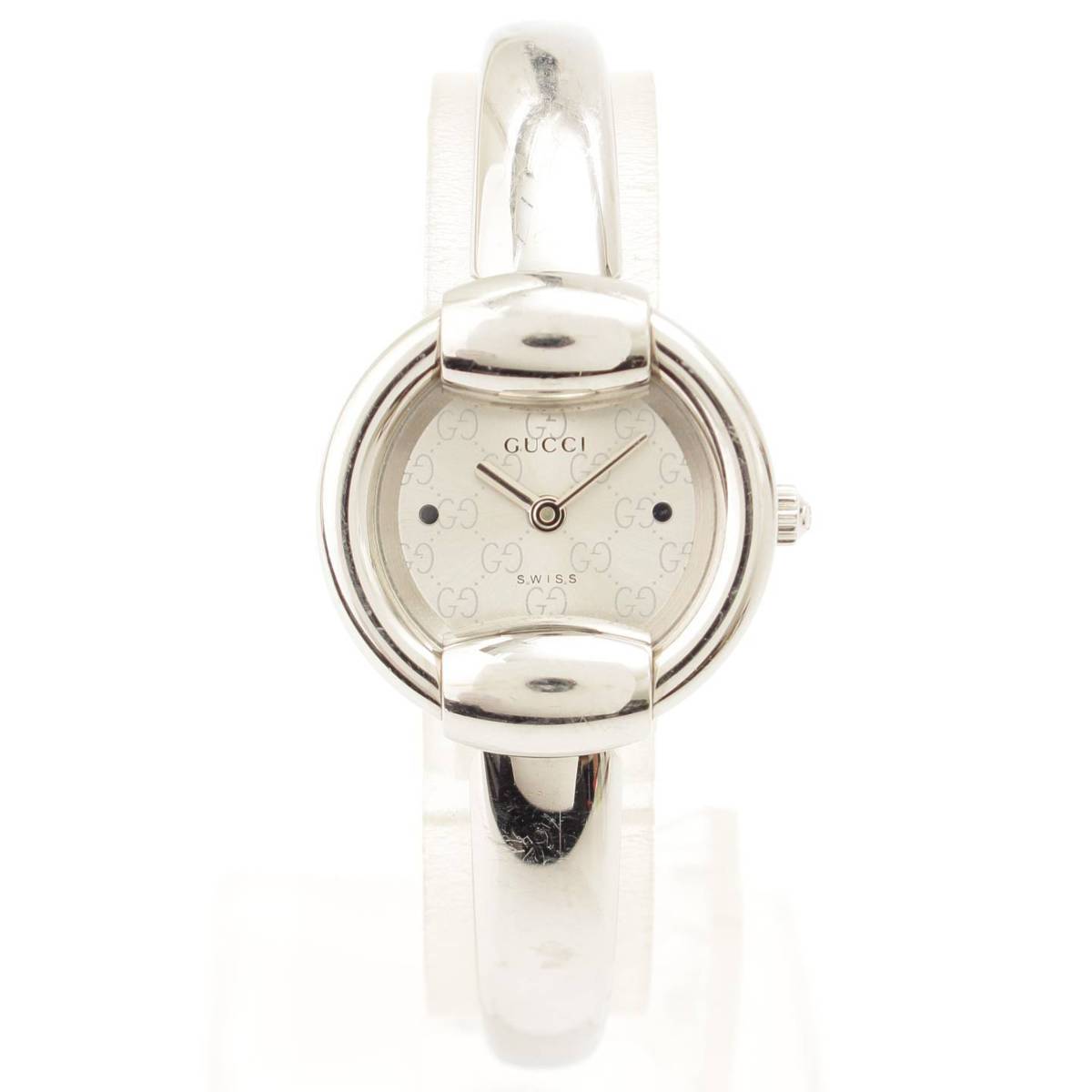 グッチ(Gucci) バングルウオッチ 腕時計 ホワイト シルバー 1400L 電池