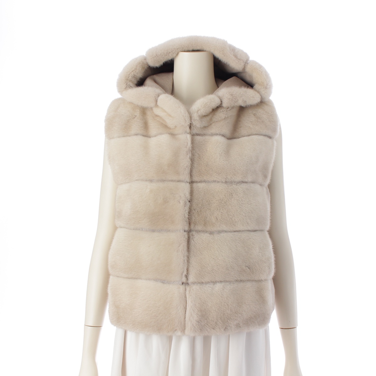 フォクシー(Foxey) Knit Gilet Nuage ニットジレ ニュアージュ 42970 ナチュラル F 中古 通販 retro レトロ